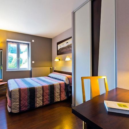 Hotel Les Hirondelles Orcines Zewnętrze zdjęcie