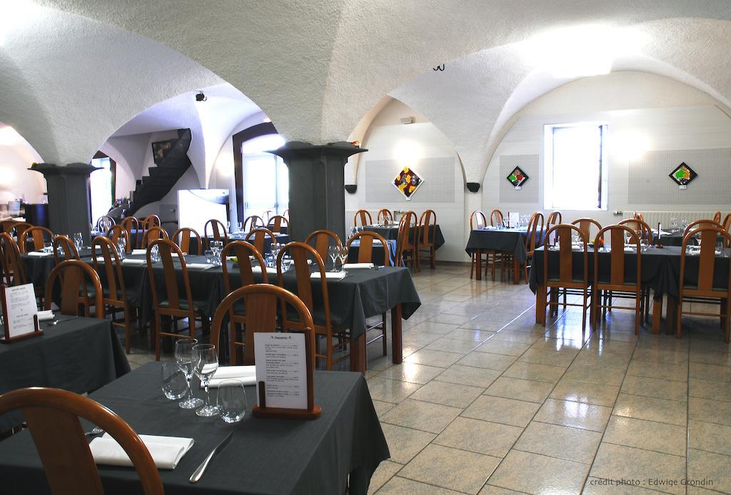 Hotel Les Hirondelles Orcines Zewnętrze zdjęcie