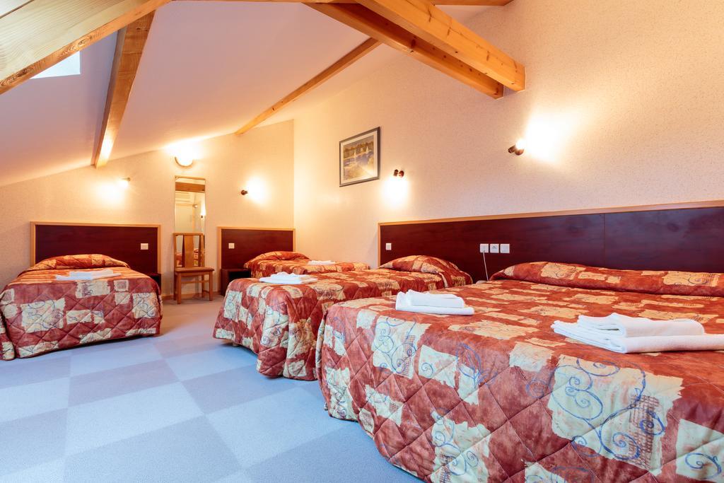 Hotel Les Hirondelles Orcines Zewnętrze zdjęcie