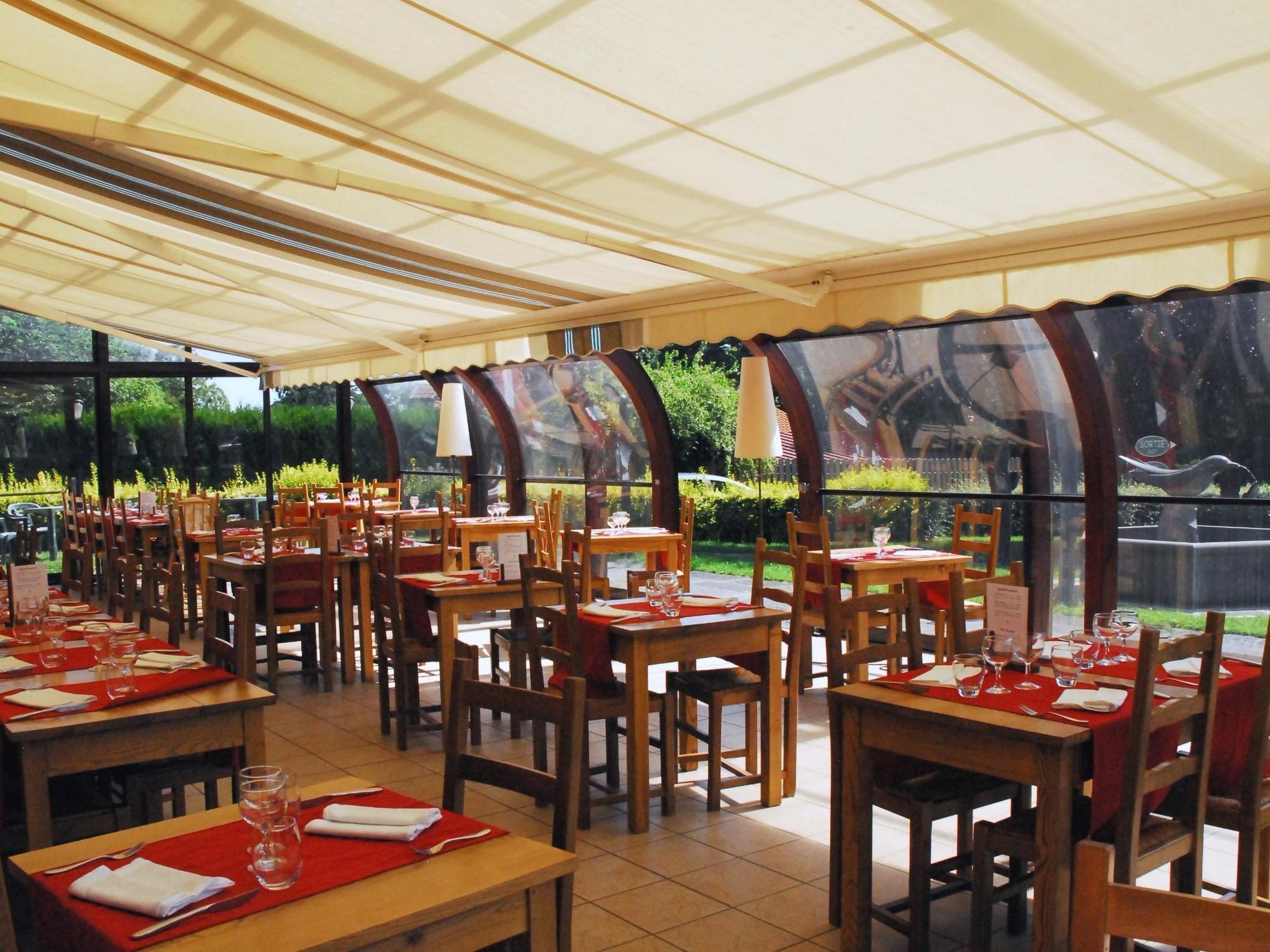 Hotel Les Hirondelles Orcines Zewnętrze zdjęcie