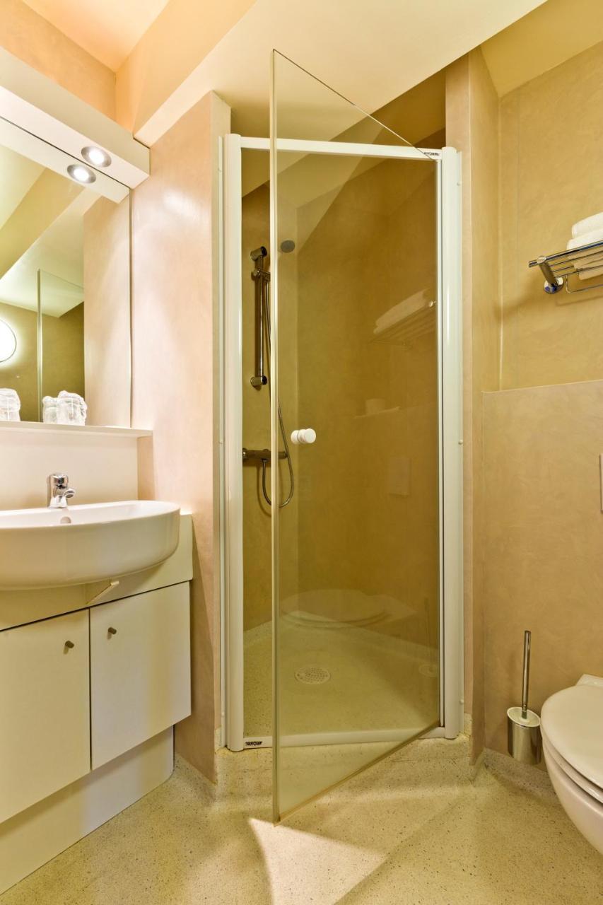 Hotel Les Hirondelles Orcines Zewnętrze zdjęcie